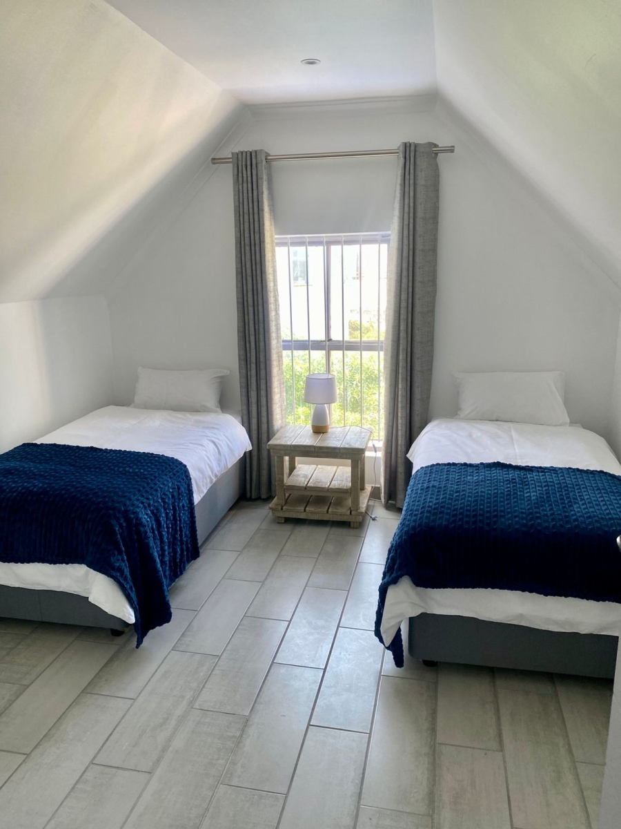 4 Bedroom Property for Sale in Mykonos Western Cape
